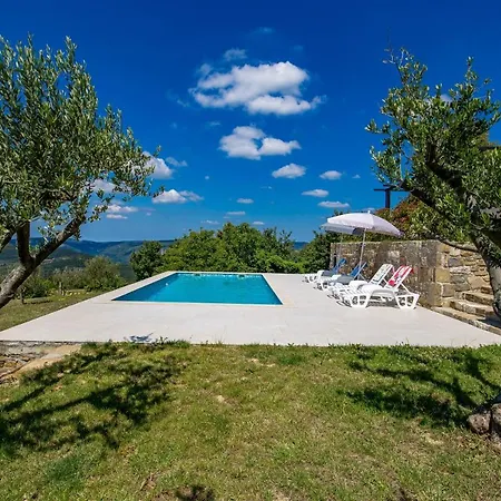Rona & Mea Vista * Buzet