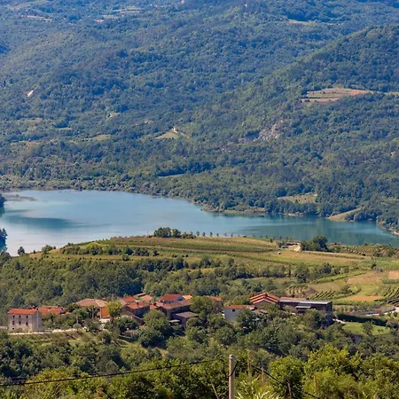 Rona & Mea Vista Buzet